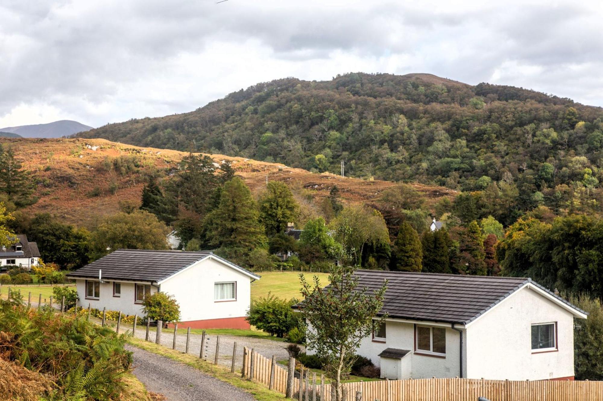 Ash, Birch And Rowan Self Catering Cabins Onich Bagian luar foto